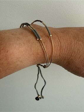 Stella & Dot Gold-Tone Double Bangle with Brown & Gray Beads